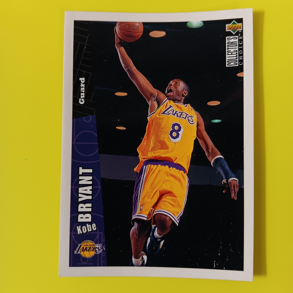 BRYANT Los Angeles Lakers Basketball Trading Card